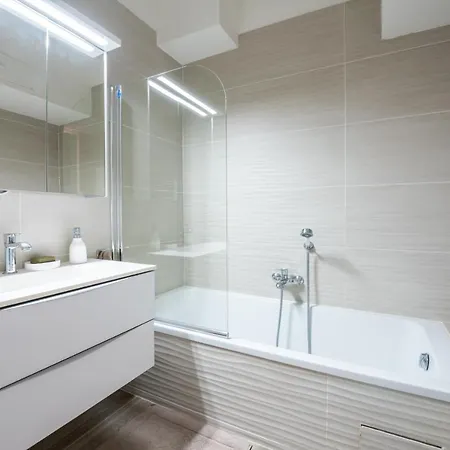 Le Voltaire Apartment *